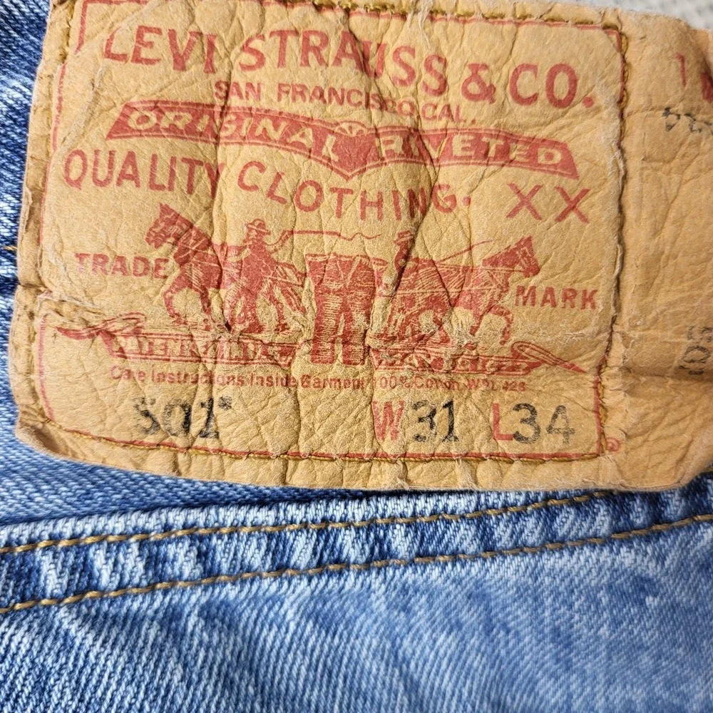 Levis 501 Jeans Mens‎ 31x30 Blue Light Wash Straight Button Fly Frayed Hems